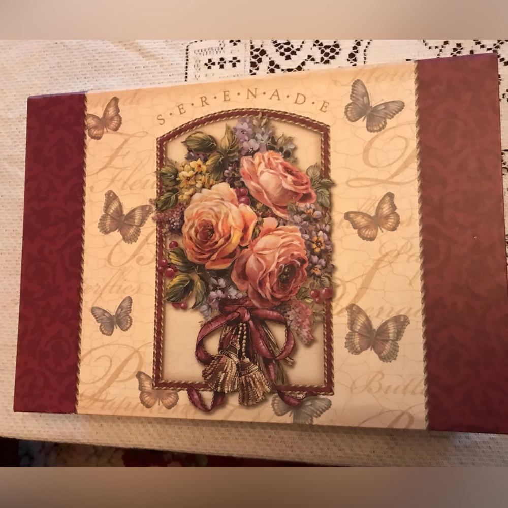 Vintage Unused Stationary Set in Keepsake Box Seranade